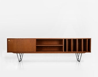 Mid-Century-Sideboard, Kommode, Kommode, Anrichte aus Eichenfurnier – Livlo T-S18