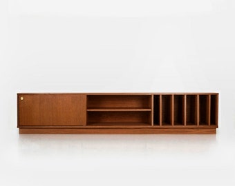 Mid-Century-Sideboard, Kommode, Kommode, Anrichte aus Eichenfurnier – Livlo T-S18