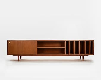 Mid-century sideboard, dresser, commode, credenza made of of oak vaneer- Livlo T-S18