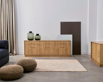 Mid-Century-Sideboard, Kommode, Kommode, Anrichte aus Eichenfurnier – Livlo D-S10