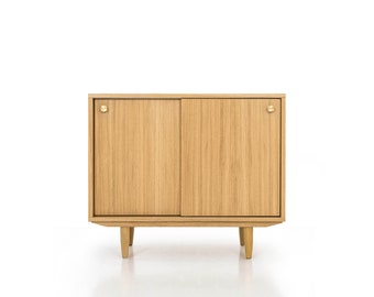 Mid-century sideboard, dresser, commode, credenza made of oak vaneer - Livlo D-P01