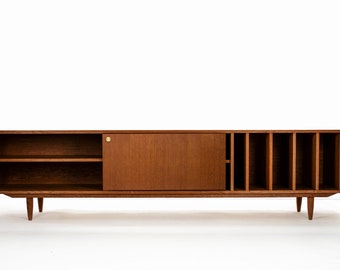 Mid-century sideboard, dresser, commode, credenza made of of oak vaneer- Livlo T-S18