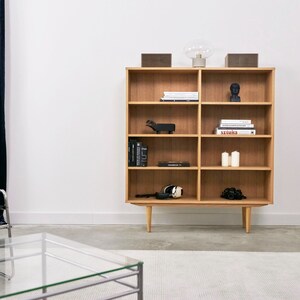 Bokhylla, bokhylla tillverkad av ekfanér - Livlo D-R02