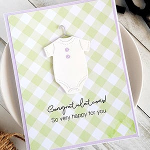 Carte de voeux neutre faite main de félicitations pour bébé. Carte de félicitations de grossesse. Nouvelle carte bébé.