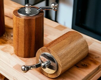 Molinillo de sal y pimienta de madera, molino de sal y pimienta, decoración rústica de madera, decoración de cocina, regalo de bienvenida, regalo de inauguración de la casa