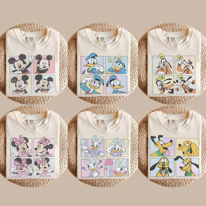 Puede incluir: Seis camisetas de color blanco roto, cada una con una cuadr&iacute;cula de cuatro ilustraciones distintas de un personaje cl&aacute;sico de Disney: Mickey Mouse, Donald, Goofy, Minnie Mouse, Daisy y Pluto. Cada camiseta muestra un personaje en varias poses.