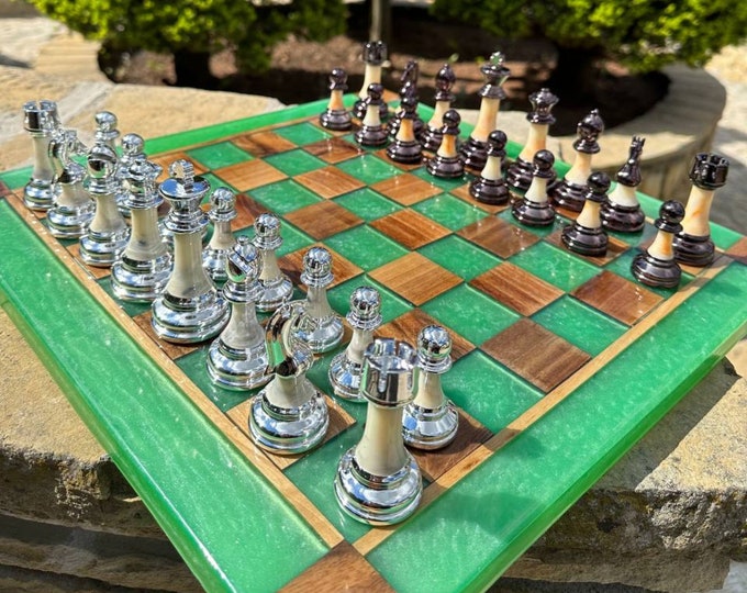 Epoxy resin and wooden handmade chess set, premium quality board game, unique chess pieces, fathers day gift