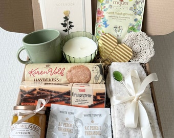 Hygge Box (Green) - Cozy Comforts & Danish Delights for Any Occasion | Birthdays, Gifts, Mother’s Day, Self-Care, Get Wells