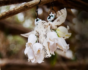 Foxglove White Flower Earrings / Foxglove Earrings / Paper Flowers / Bohemian Bridal Earrings / Romantic Earrings