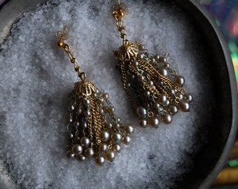 Jellyfish Vintage Pearl Drop Cluster Earrings - Old Hollywood Chandelier Earrings