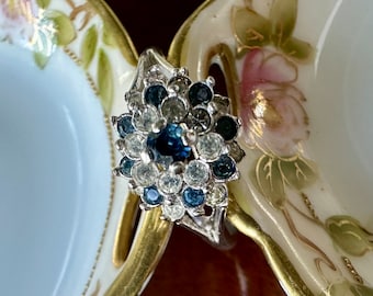 VINTAGE  14 Kt G.E. ESPO Plated Ring Blue and Clear Rhinestone Cluster pretty Cocktail. Great Condition. 9 1/4. Openstudio. Openstudiobeads.