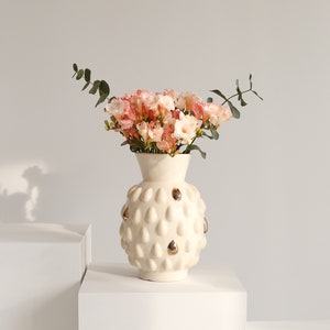 Ceramic Vase, Handmade Modern Ceramic Vase, Natural White Ceramic Vase, Textured Vase, Housewarming Gift, Decorative Flower Vase