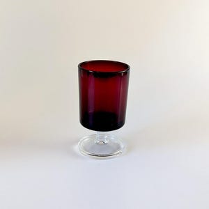 Vintage Ruby Red Cavalier Glassware – Luminarc France Wine Goblet