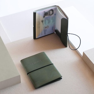 Porta pasaporte de cuero, funda delgada verde para pasaporte, funda personalizada para pasaporte con monograma, accesorio de viaje de cuero, regalo único