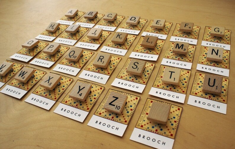 Vintage wooden Scrabble tile brooch image 2