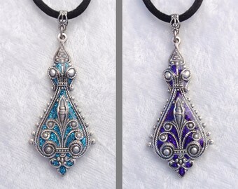 Sparkling Surprise- REVERSIBLE Victorian Style Glitter Pendant