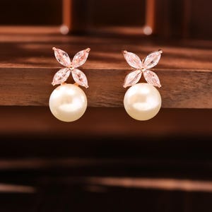 Natural freshwater pearl four-leaf clover sterling silver earring, real pearl hook earrings, wedding bridal pendant earrings, gifts for her