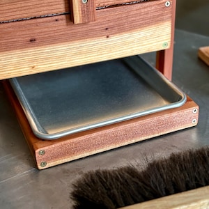 Framed Worm Bin Catch Tray – USA Made Commercial Grade Sheet Pan – 1x2 Redwood Frame