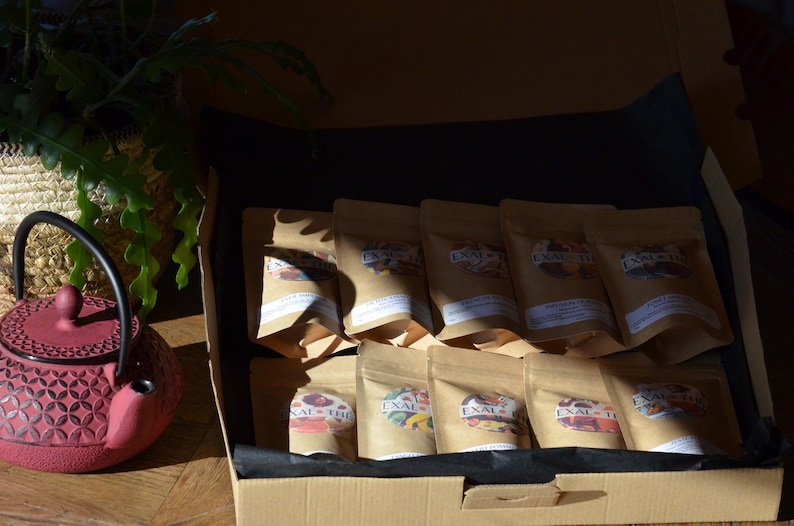 Coffret Découverte | Thés et infusions | Cadeau parfait | Échantillons uniques | Saveurs variées | Packaging élégant | Expérience sensorielle