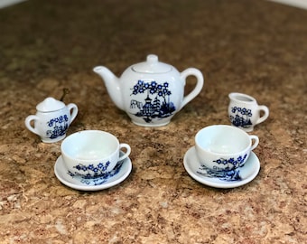 Vintage Children's Ten Piece Porcelain Tea Set - Japan - Pagoda Scene