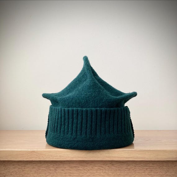 joodito origami crown merino wool sweater hat patchwork beanie cap green black joodito origami crown shetland wool sweater hat boro  main image 4