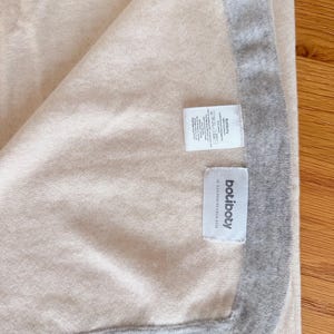 dernière couverture Botiboty de couleur beige écrue sans logo