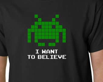 Voglio credere SPACE INVADERS t-shirt // Arcade Sega Retro Game Alieni UFO Divertente Geek X-Files