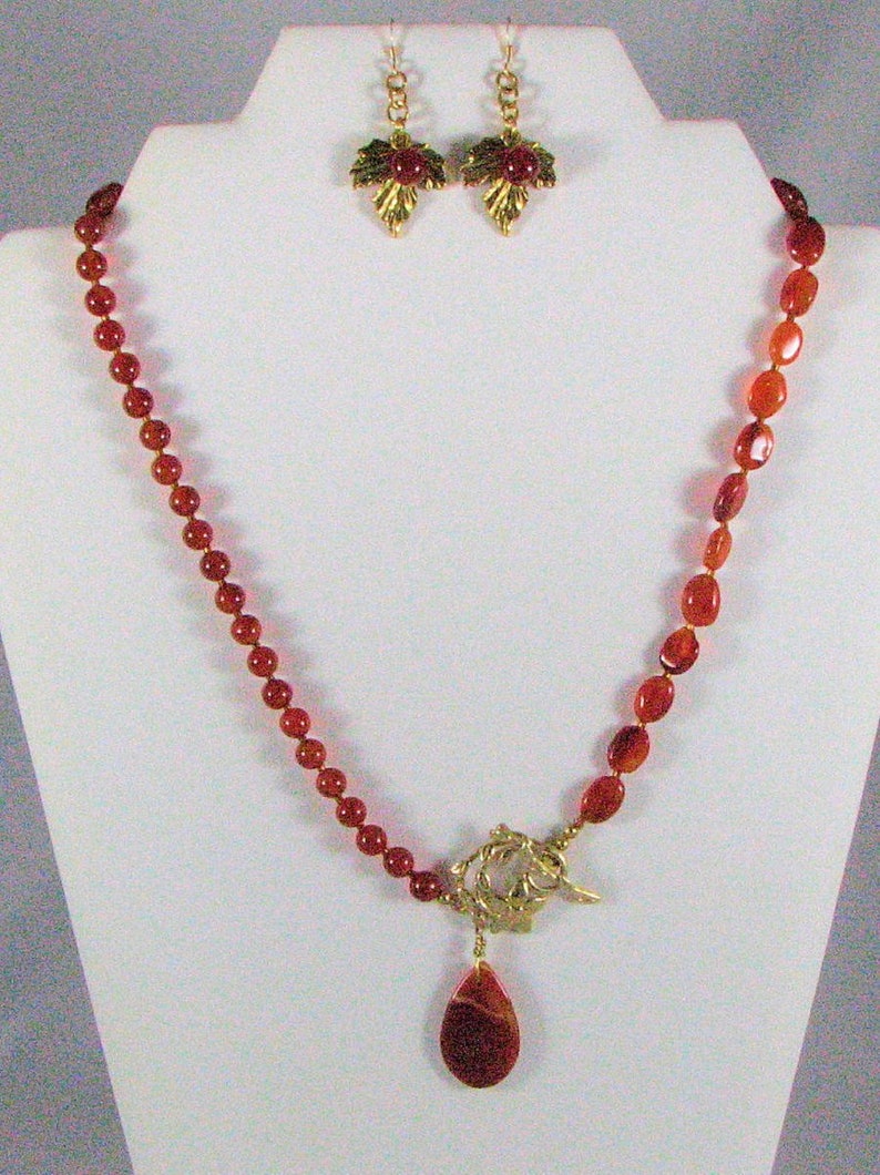 Carnelian Pendant Necklace with Earrings