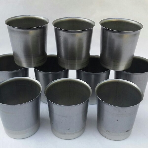 Candle Molds 10 Round Votive with Auto Wick Pins