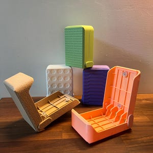 Soap Daddy – Minimalist 3D Printed Soap Box for Shower | Wall-Mounted Bathroom Tray by FabiqueStudio