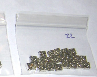 SMALL Diamond Shaped Silvertone bead flower swirl design (22) 5MM  PEWTER
