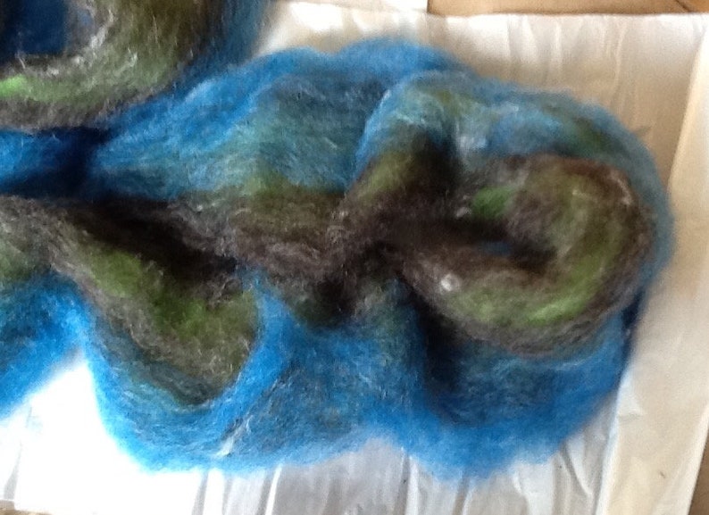green black needle felt spinning needlefelting wet felting turquoise Rainbow art batt glitzy wool silk mohair /& glitz combo 1.3 oz blues