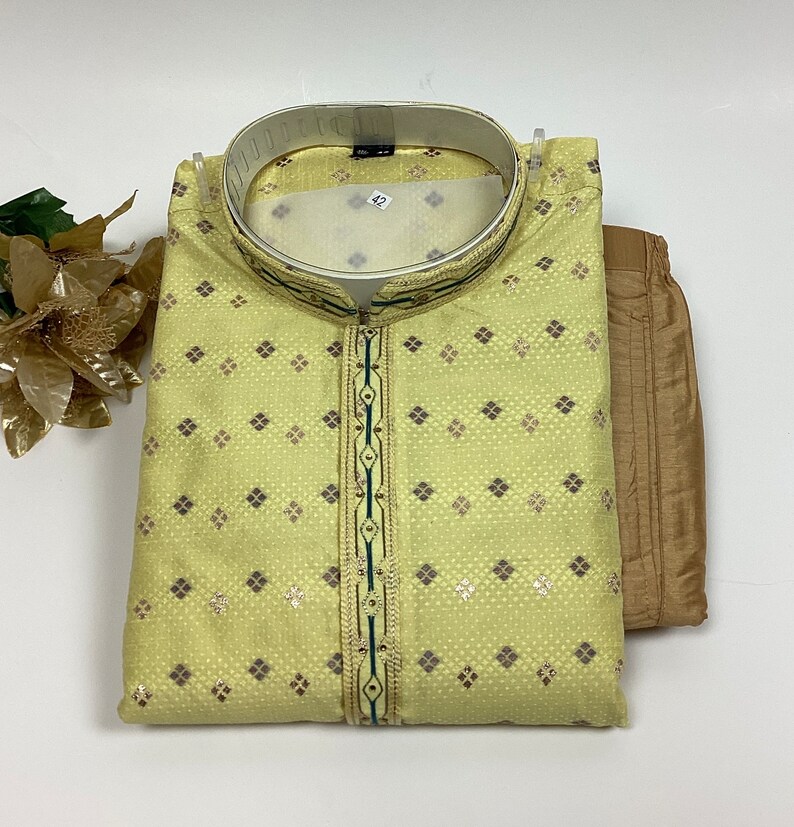 Pijama kurta de seda jacquard para hombre: ropa étnica india Blonde Yellow