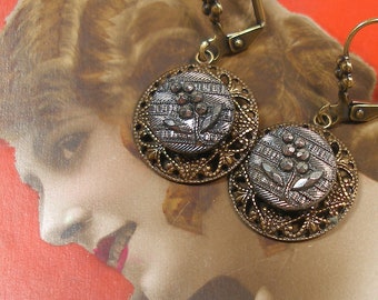 Antique BUTTON earrings. Victorian flowers in black glass. One of a kind button jewelry.  Present, gift. Allies Adornments