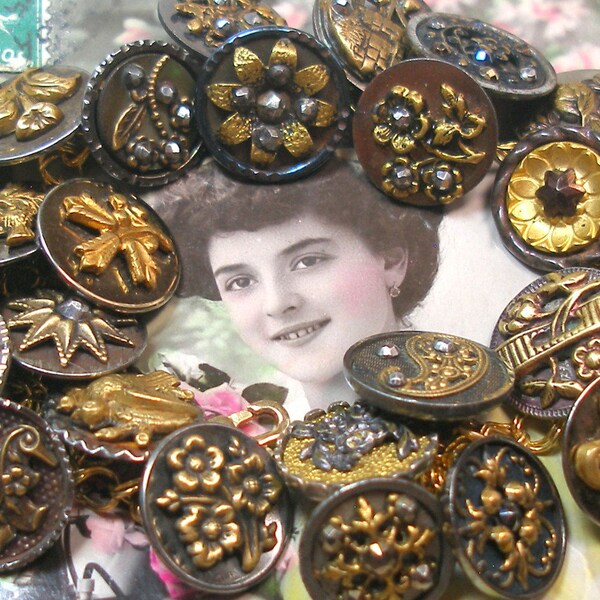 Birds Antique BUTTON charm bracelet. 1800s Victorian flowers on gold.  7.5" One of a kind vintage button jewelry. 24 buttons.