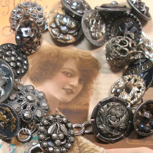 Grandmothers Buttons Bracelet - Etsy