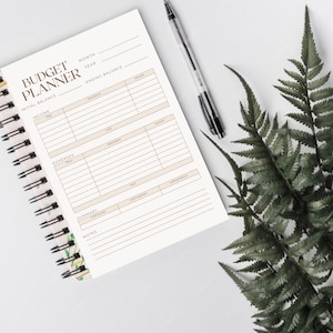 White Grey Minimalist Monthly Budget Planner, Floral Planner, Daily Planner, Weekly Organizer, Cute Agenda, Botanical Planner