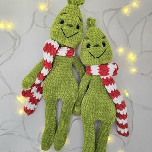 Mean Green One – haakpatroon zonder naaien | Snelle vakantie-amigurumi (pdf-download)