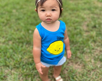 Pool Blau Extra säuerlich Gelb Zitrone Baby Kleinkind Mädchen Mädchen Unisex Sommer Tank Top, Süß, Kawaii, Lustig 3-6m zu 18-24m IM SALE