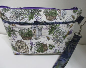 Herbal Quilted Wristlet/small purse