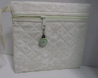 Wedding/Special Occasion Embossed Ivory   Satin Wristlet Purse