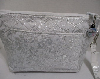 Elegant Occasion White and Silver Metallic Purse