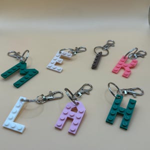 Mini llavero con letras de ladrillo | LEGO inspirado | Compatible con ladrillos LEGO | Llavero de ladrillo personalizado | Impreso en 3D/FDM