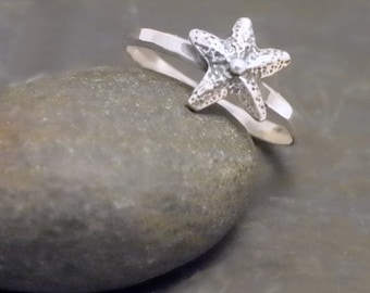STARFISH SILVER RING  Tiny Sterling Seashore Sea Star Ring