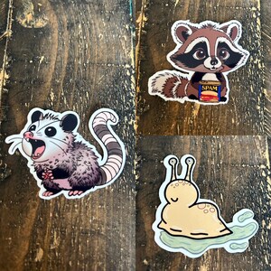 Pegatinas de vinilo de animales no amados: zarigüeya, mapache y babosa, lindas, resistentes al agua, Rogues Alley, pegatinas mate