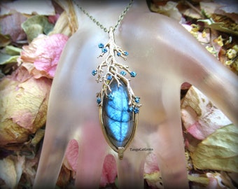 Blue Labradorite Blue Flower Pendant