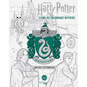 Może przedstawiać: Czarno-biała książka do kolorowania z postaciami i obrazami z filmów o Harrym Potterze. Okładka zawiera zamek Hogwart, herb Slytherinu i tekst "Harry Potter Livre de Coloriage Officiel".