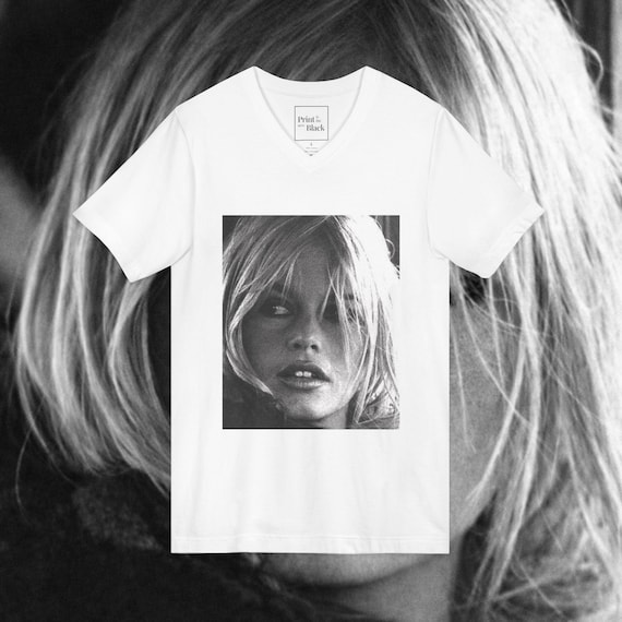 T-shirt Brigitte Bardot à col V, unisexe en coton biologique – vêtement éco-responsable