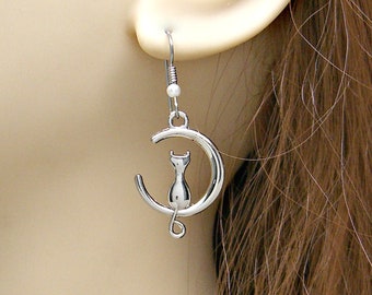 Kitty Cat on Moon Silver Earrings Pair Jewelry Ear Wires with Pearl Pet Lover 19EW