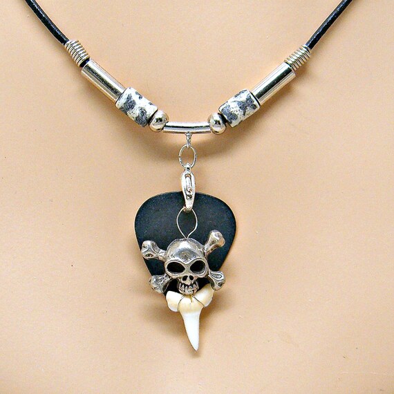 HAQUIL Skull Necklace - Vintage Gothic Deathhead Hawkmoth Pendant, Faux...